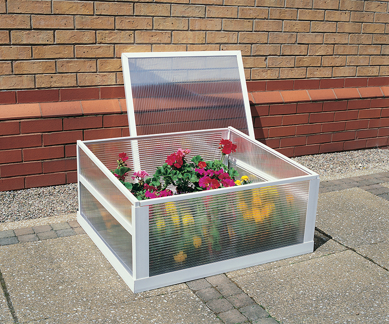 Itt a tavasz: üregkamrás polikarbonát barkácsoláshoz